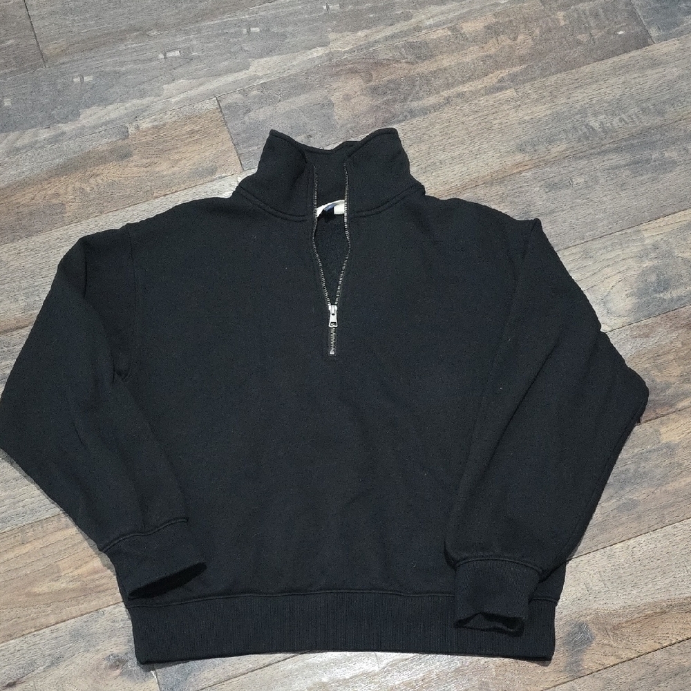 Universal Thread Black Zip Up Sweater